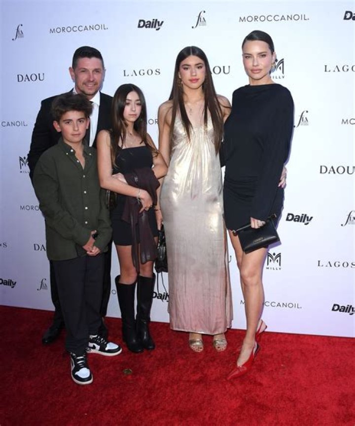 Adriana Lima's Sister: The Ultimate Guide To Her Life And Career