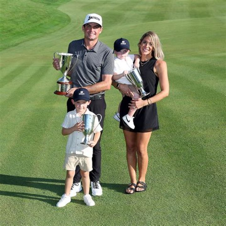 Amanda Balionis: A Glimpse Into Her Life As A Mother