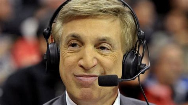 Remembering The Legendary Announcer Marv Albert