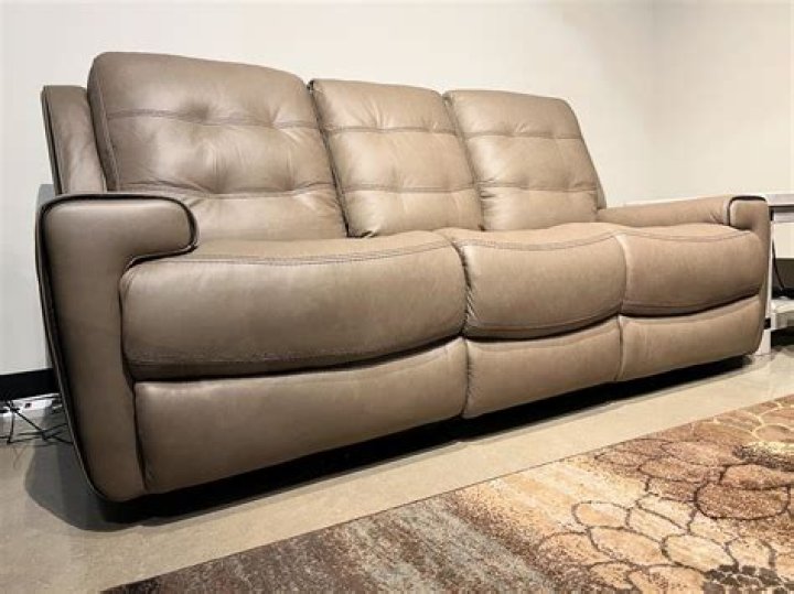 Discover The Ultimate In Comfort And Luxury: Exceptional Leather Sofas