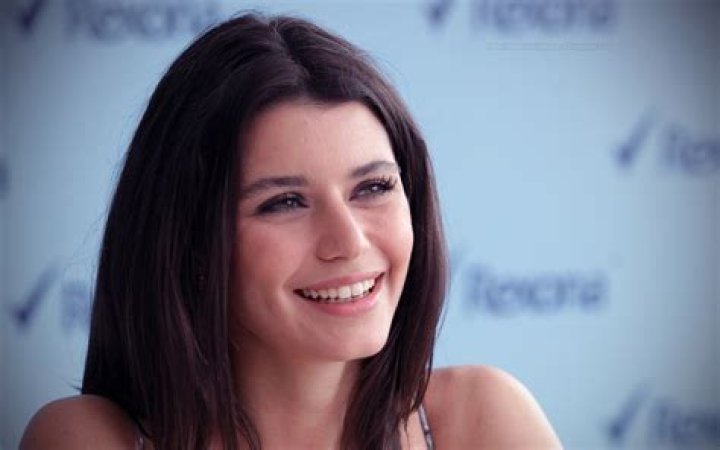 Beren Saat: The Enigmatic Star Of Turkish Cinema