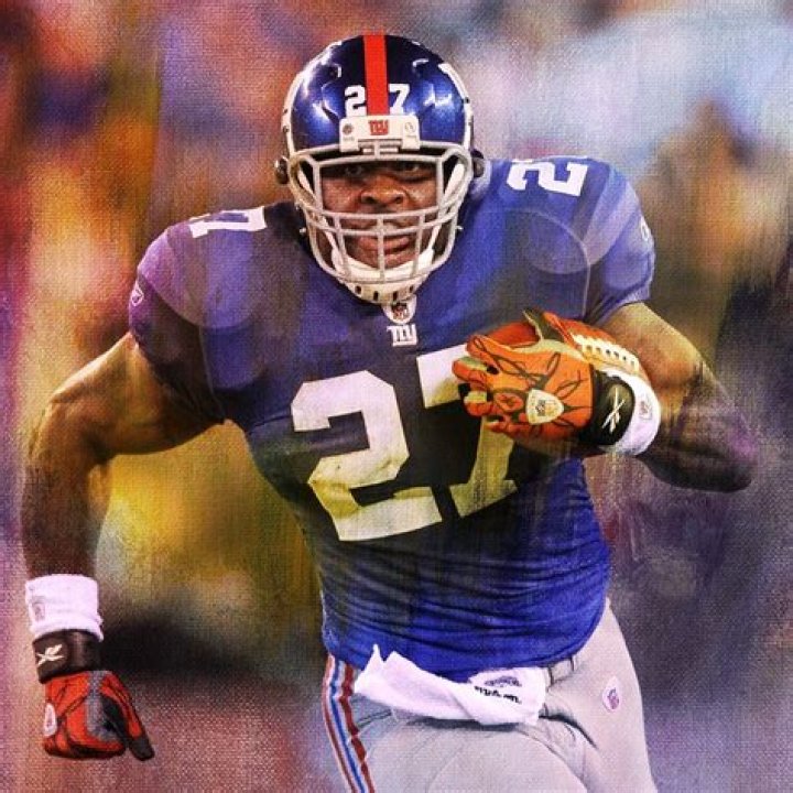 Brandon Jacobs: The Giant Of The Gridiron