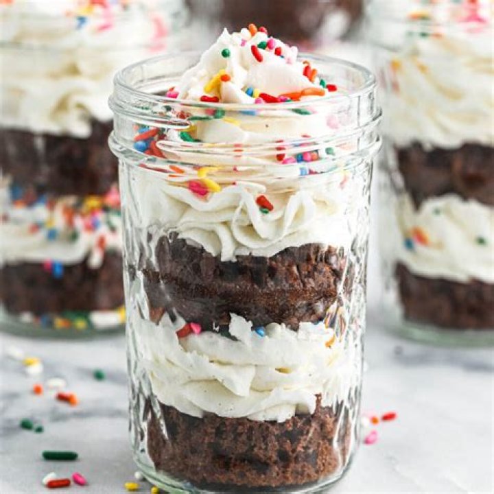 Bake A Sweet Treat: Easy Cupcake In A Jar With Scrumptious Glaze