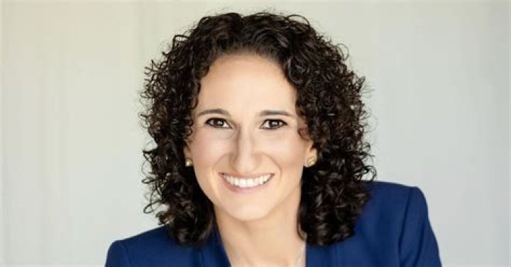 The Unparalleled Diane Couri: A Journalistic Icon