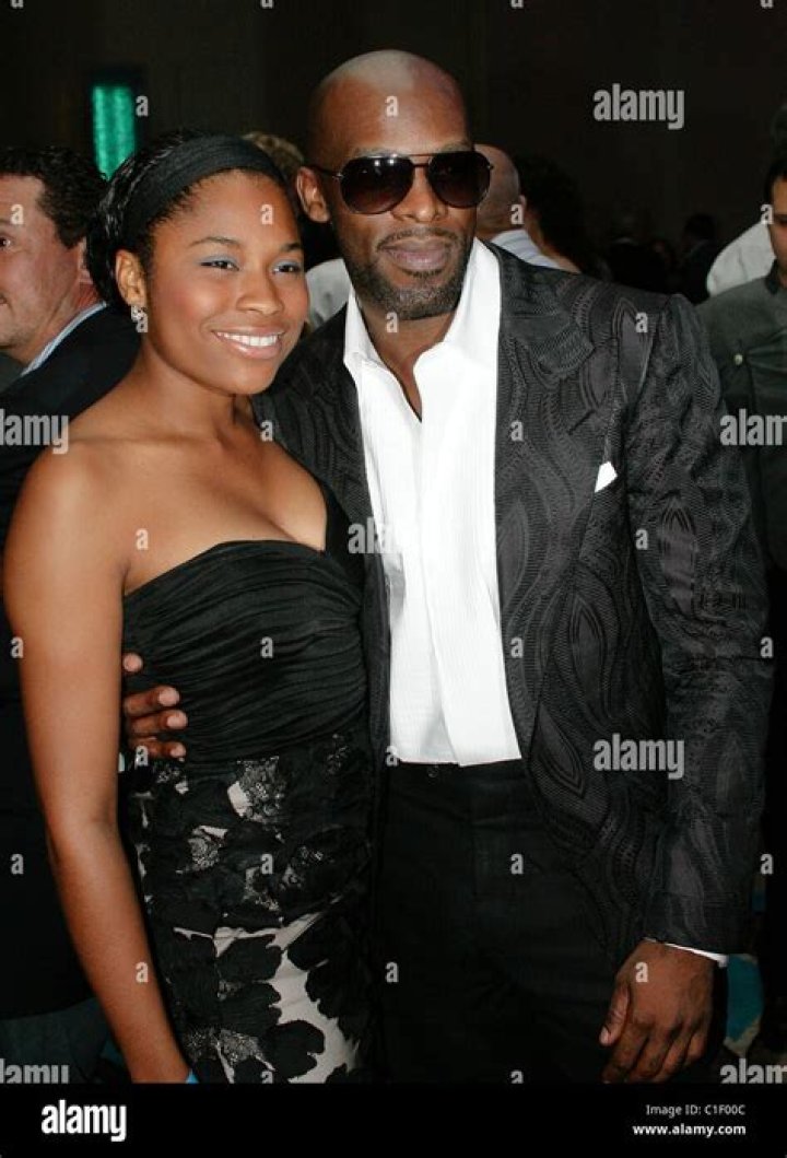 Discover The Enchanting Wife Of Renowned Singer Maxwell