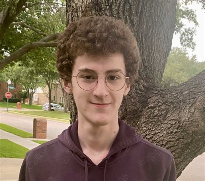 Drake Barrett Hardison: Esteemed Fashion Innovator And Visionary