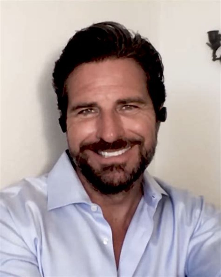 Unveiling The Charisma Of Ed Quinn: A Journey Through His Life And Career