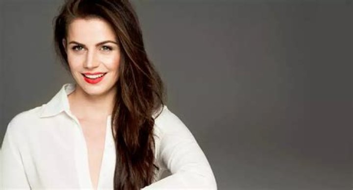 Elise Schaap's Net Worth: Impressive Fortune And Career Highlights