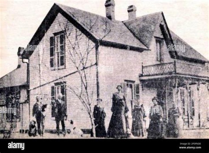 Ella Ewing House: A Historical Landmark In The Heart Of Dallas