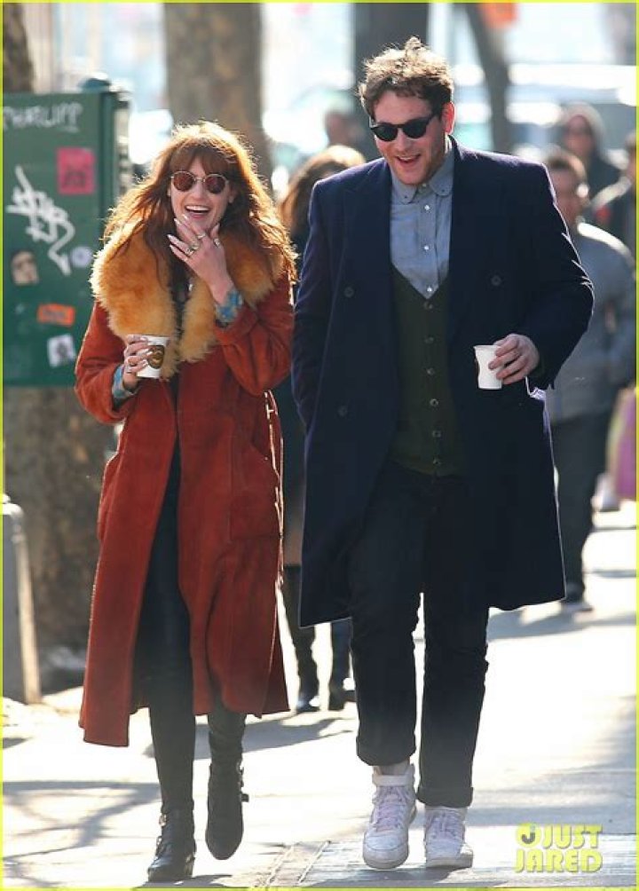 Unveiling Florence Welch's Love Life: Who Is Her Boyfriend In 2024?