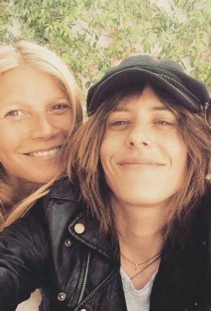 The Ultimate Guide To Gwyneth Paltrow And Kate Moennig's Relationship