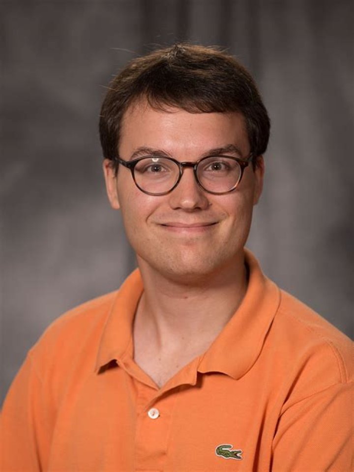 Meet Harry Hoyt: The Renowned American Illustrator