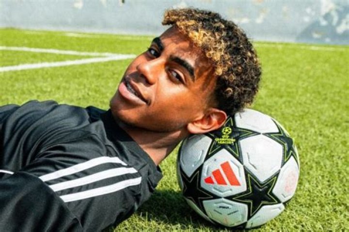 How Much Does Lamine Yamal Make Per Year?