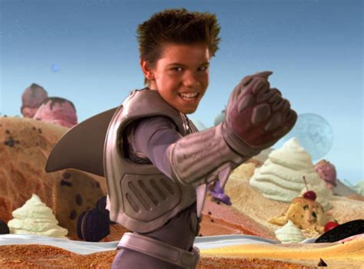 Unveiling The Age Of Taylor Lautner In Sharkboy: A Nostalgic Dive Into Childhood Cinema