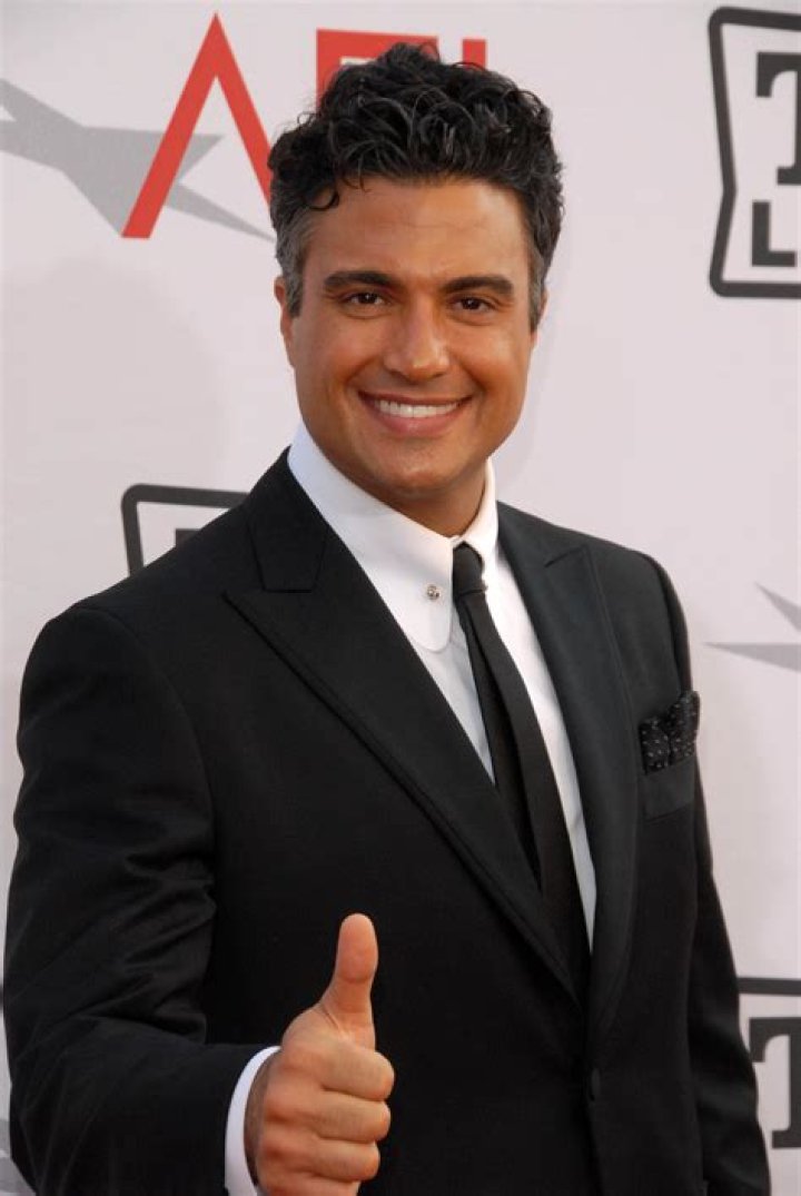 Stunning Images Of Jaime Camil: A Visual Showcase