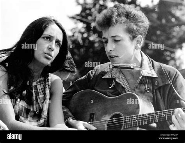 Joan Baez: The Voice Of A Generation