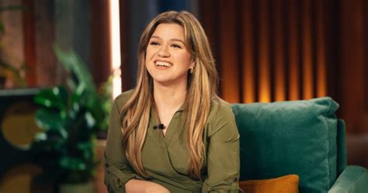 Unveiling The Phenomenon Of Kelly Clarkson