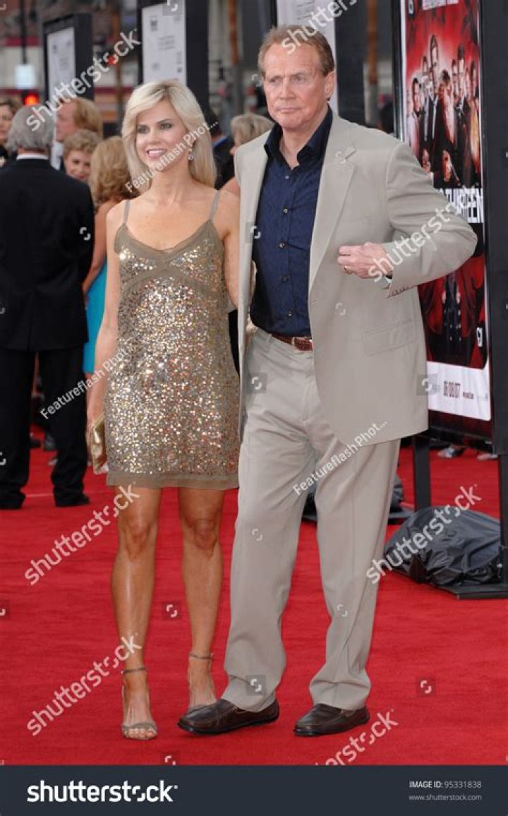 Meet The Enigmatic Wife Of Lee Major: Unraveling Their Love Story