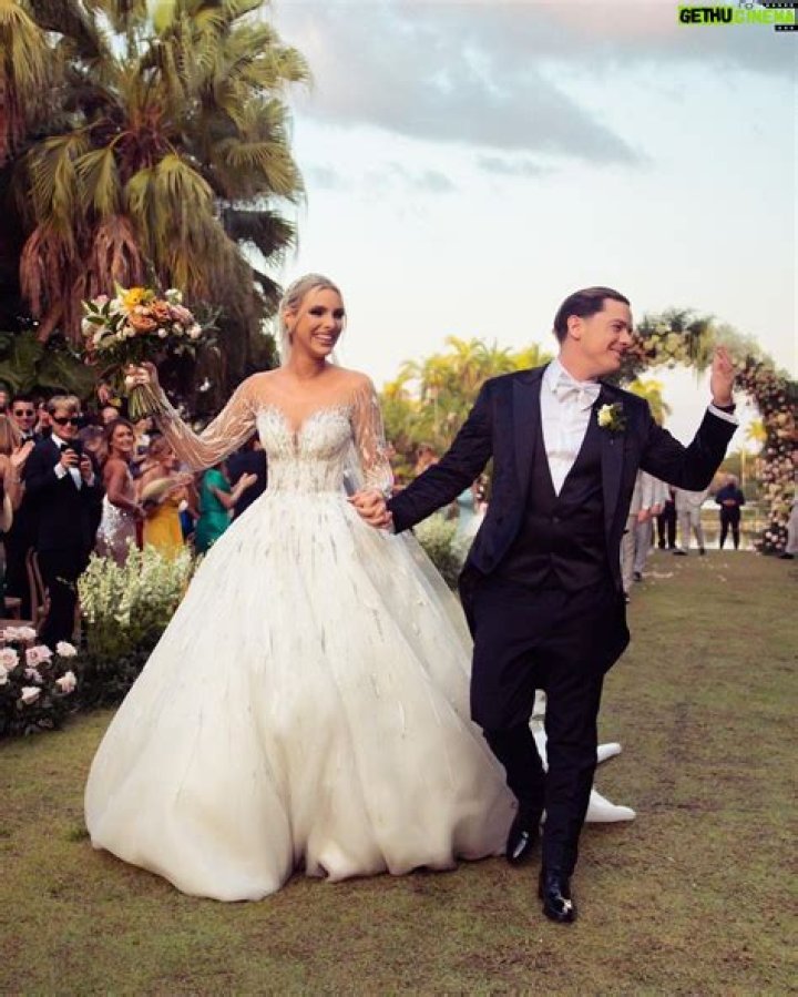 Unveiling The World Of Lele Pons: A Journey Through Fame And Creativity