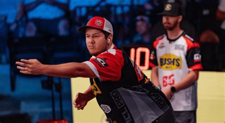 All About Mark Richards' ACL Injury And Recovery