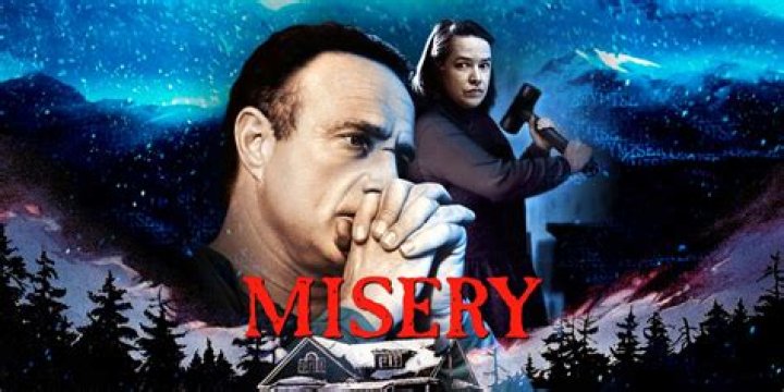 Stunning Images From The Iconic Movie "Misery"