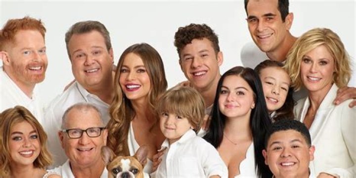 Exploring The Talented Ensemble Of The Modern Family Cast