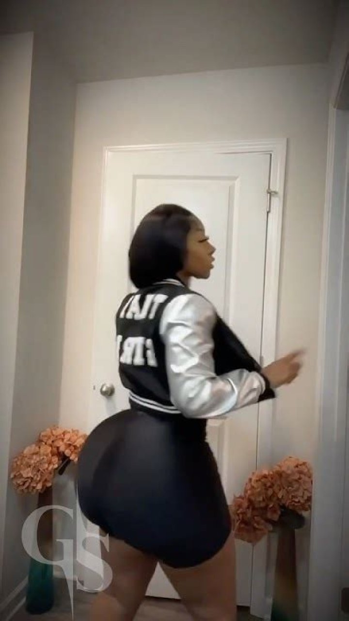 Discover Exquisite Ms Moore Pieces: Uncover Unique Artwork