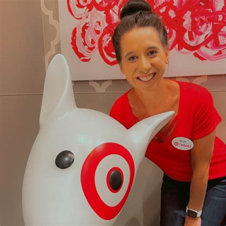 Nicole Mazur: A Renowned (Entrepreneur | Investor | Author)