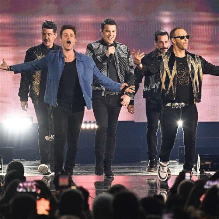 Unforgettable Nkotb: Past And Present Members
