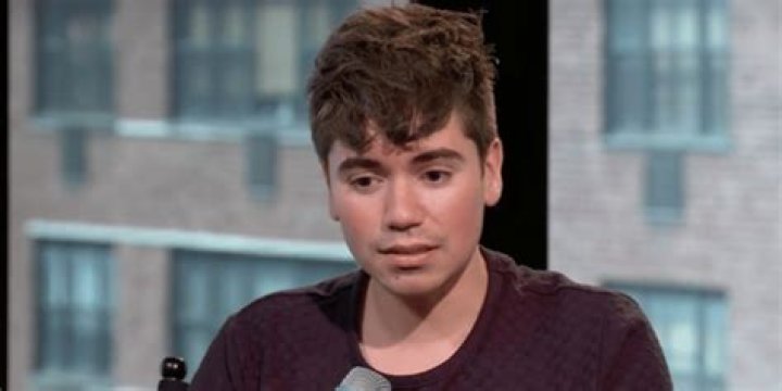 Exploring Noah Galvin's Journey: The Transgender Narrative