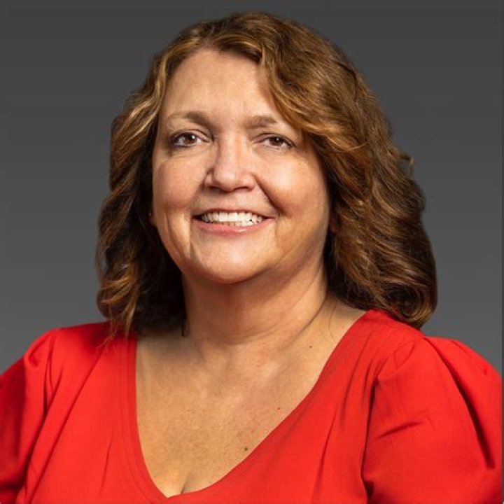 Get To Know Peggy Kemp: The Renowned Evolutionary Biologist