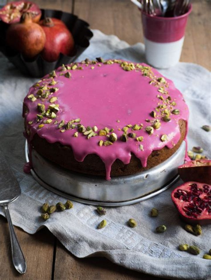 Pistachio Pomegranate Cake Delights: A Taste Of Sweetness And Festive Charm