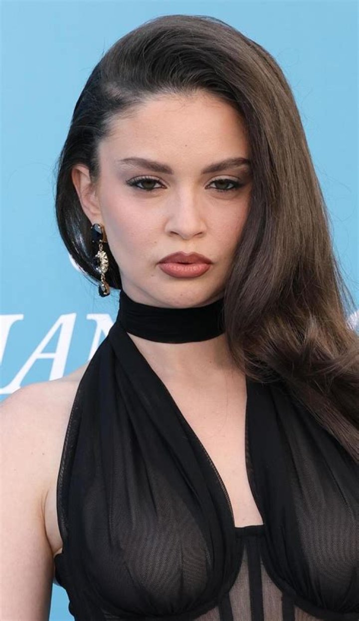 Unveiling The Enigmatic Talent Of Sabrina Claudio: A Journey Through Sound And Soul