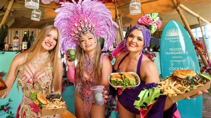 Get Your Paradise Fix: Captivating Tropicabana Photos