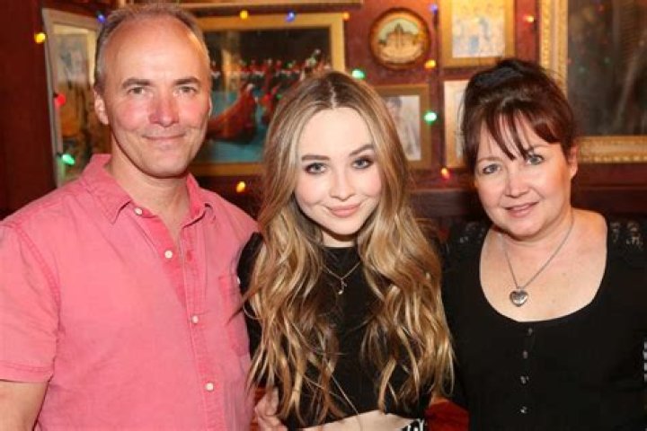 Unveiling The Family: Who Are The Parents Of Sabrina Carpenter?