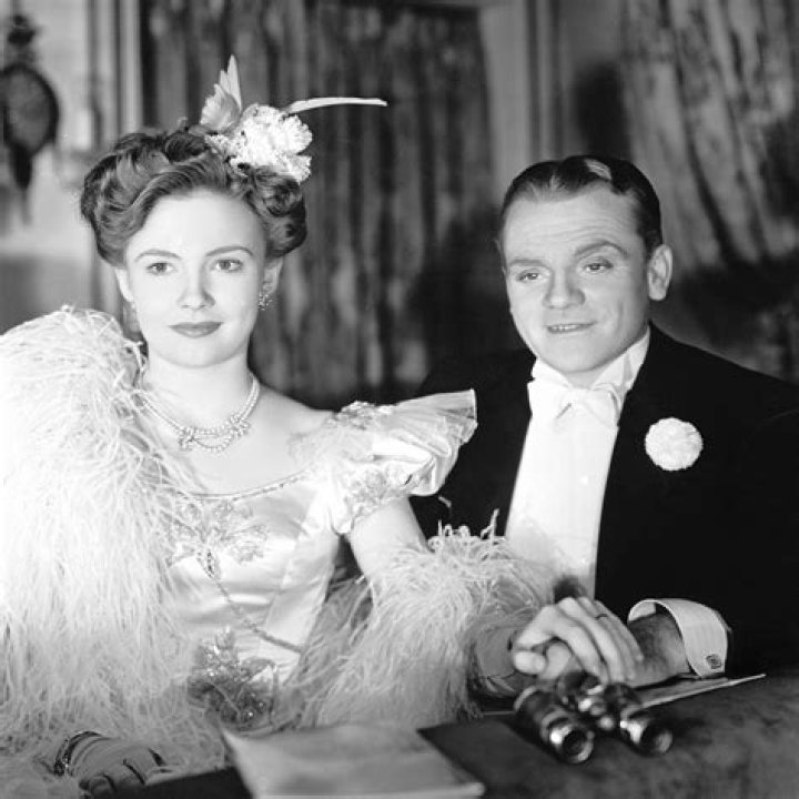 Unveiling The Mystery: How Tall Was James Cagney's Wife?