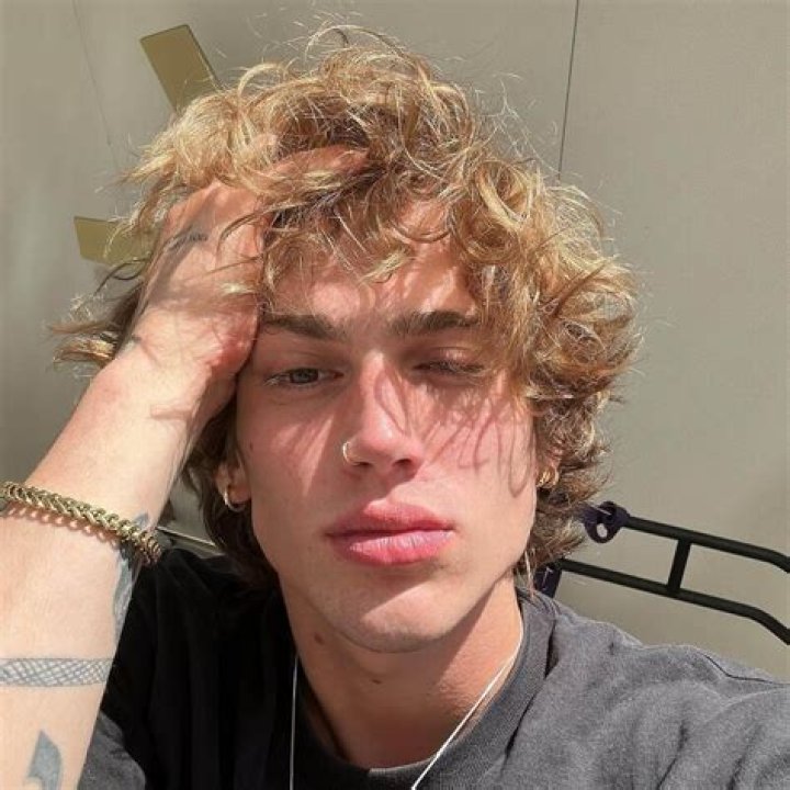 Unveiling The Enigma: The Rise Of Vinnie Hacker