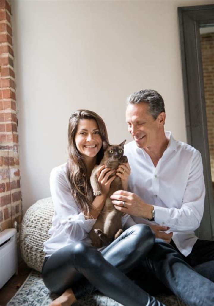 Unveiling The Personal Life Of Dr. Mark Hyman: Who Is He Married To?